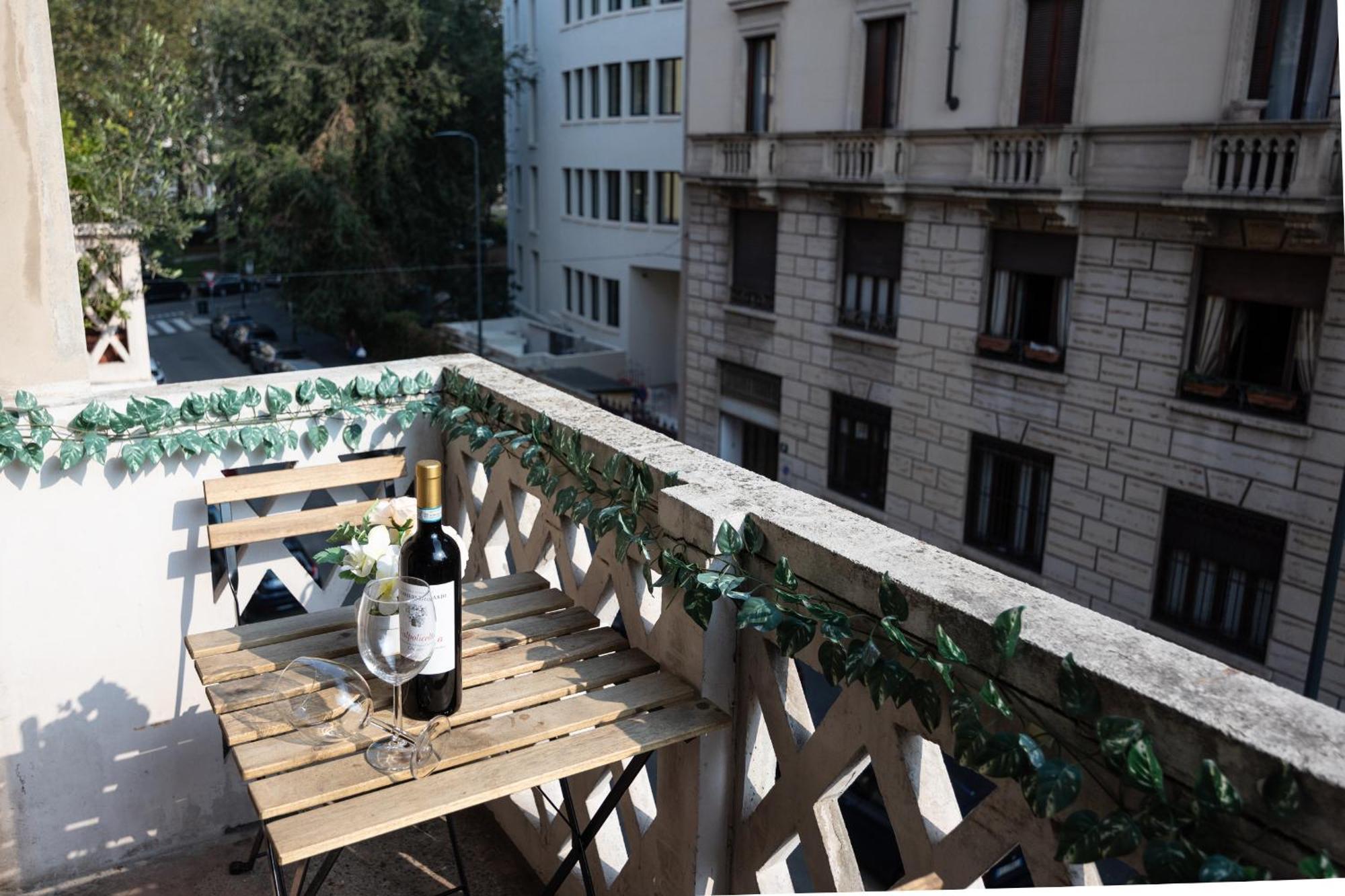 Navigli-Duomo - Prestige Apartment Netflix-Wifi Мілан Екстер'єр фото
